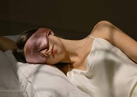 Best Pregnancy Sleep Masks for Light Sensitivity Compared by Comfort & Fit