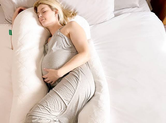 How to Use a Pregnancy Pillow Step-by-Step Setup for Each Trimester